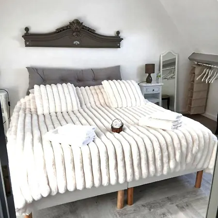 Bed & Breakfast D'hotes La Clef Des Champs Normandie Manche 50 Montpinchon