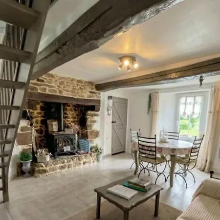 D'hotes La Clef Des Champs Normandie Manche 50 Bed and Breakfast 3*